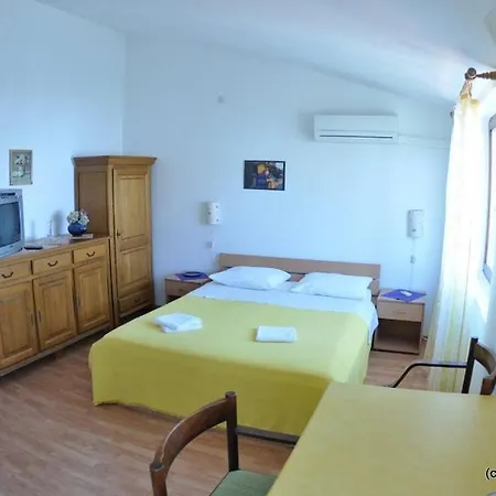 Adria Апартаменты *