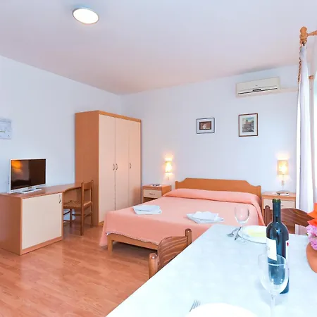 Adria Апартаменты Биоград-на-Мору